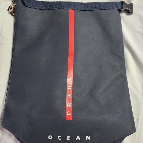 PRADA Beauty Ocean Luna Rossa Navy Blue Water-Resistant Sailing Bag VIP - New - Picture 1 of 3
